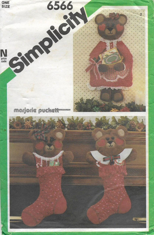 Picture of XX2 SIMPLICITY 6566: RETRO (1985) CHRISTMAS STOCKING & CARD HOLDER 