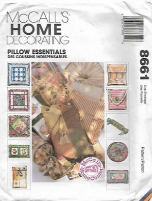 Picture of C22 McCALL'S 8661: PILLOW ESSENTIALS (HOME DECORATING) 