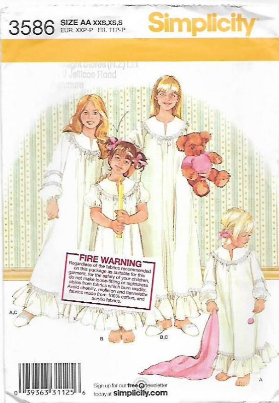 Picture of F19 SIMPLICITY 3586: GIRL'S NIGHGOWN & SLIPPERS SIZE 2-6